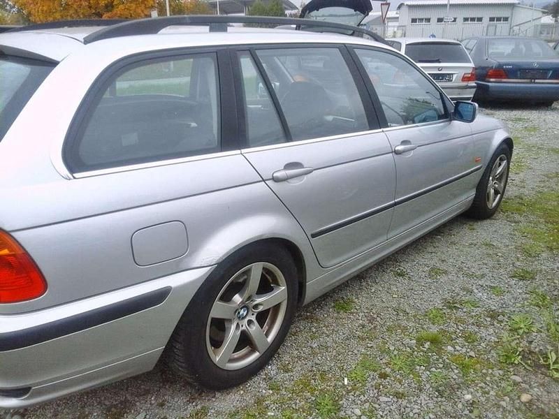 Silber Gebraucht 2000 BMW 328 Kombi | 3.999 € (Guter Preis) - Bild 1/4
