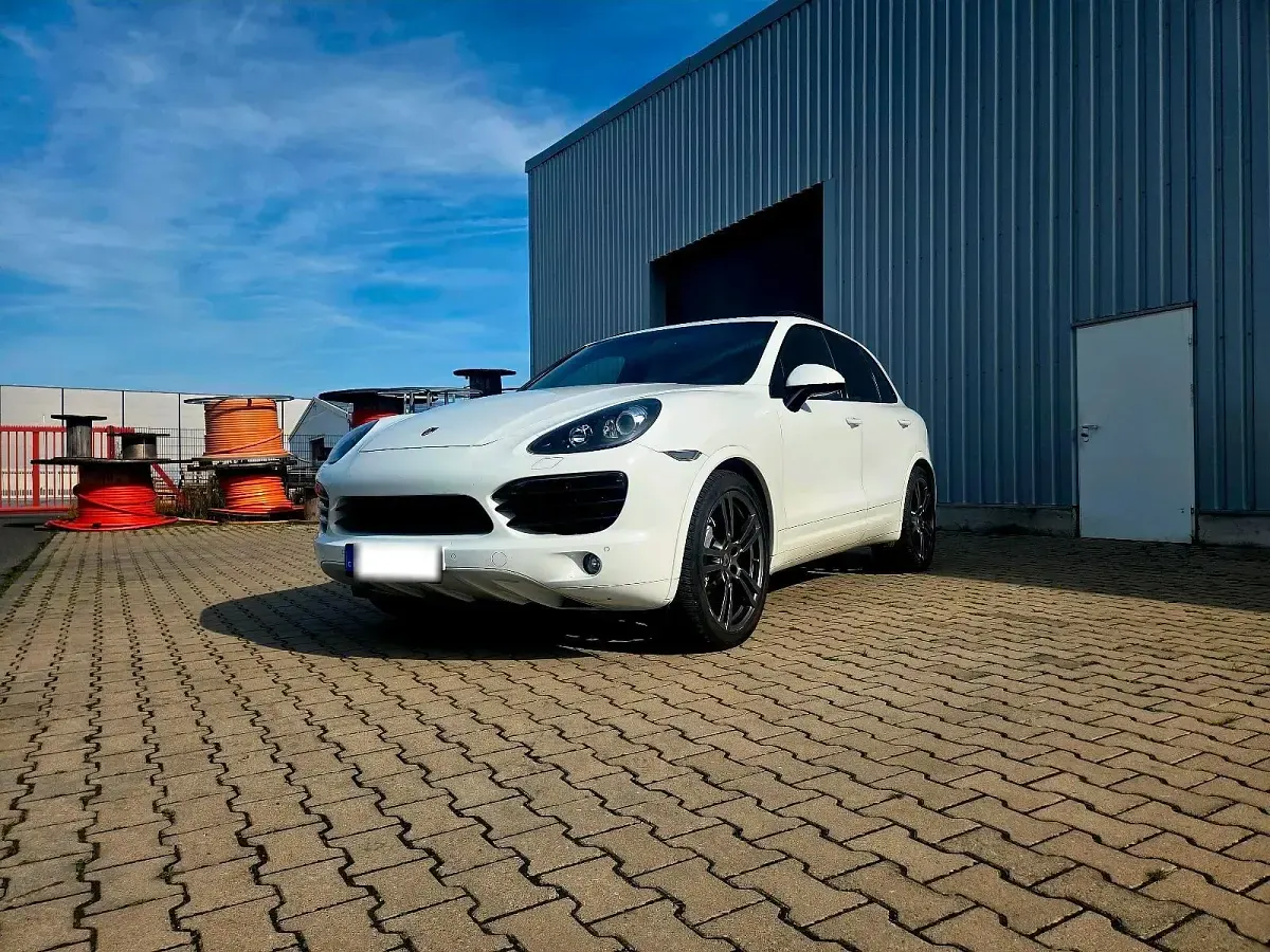 Gebraucht Porsche Cayenne 245 PS (180 kW) 2012 Weiß SUV