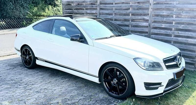 Gebraucht Mercedes C180 156 PS (114 kW) 2012 Weiß Coupé
