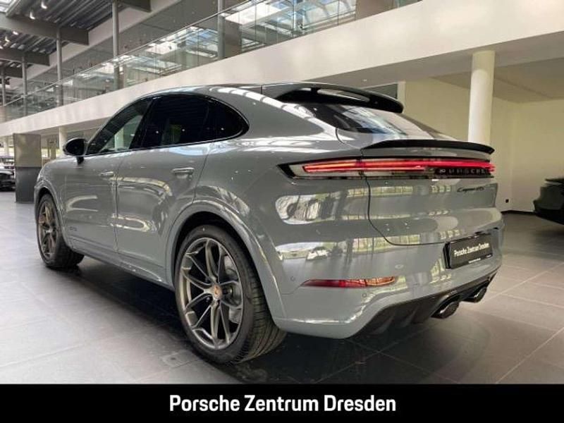 Neu Porsche Cayenne Coupe GTS 500 PS (367 kW) 2026 Grau Coupé