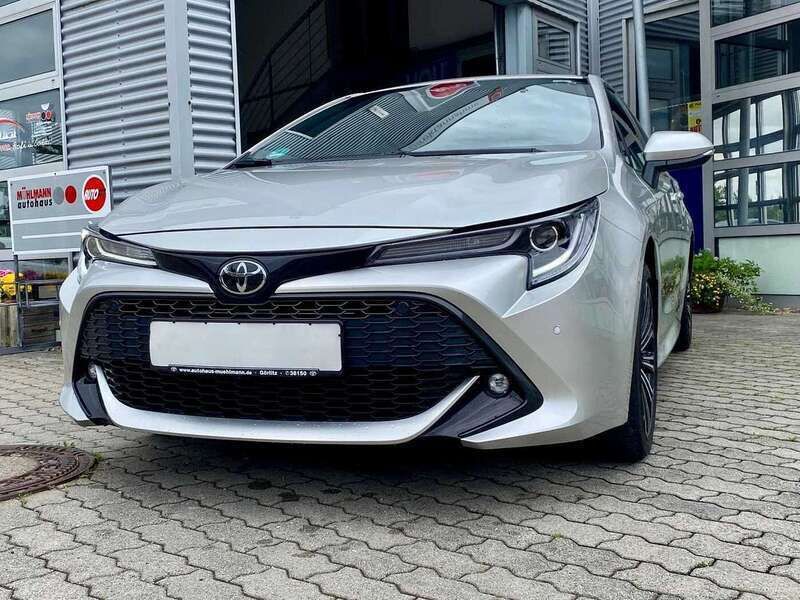 Silber Gebraucht 2022 Toyota Corolla Team Kleinwagen | 18.790 € (Guter Preis) - Bild 1/4