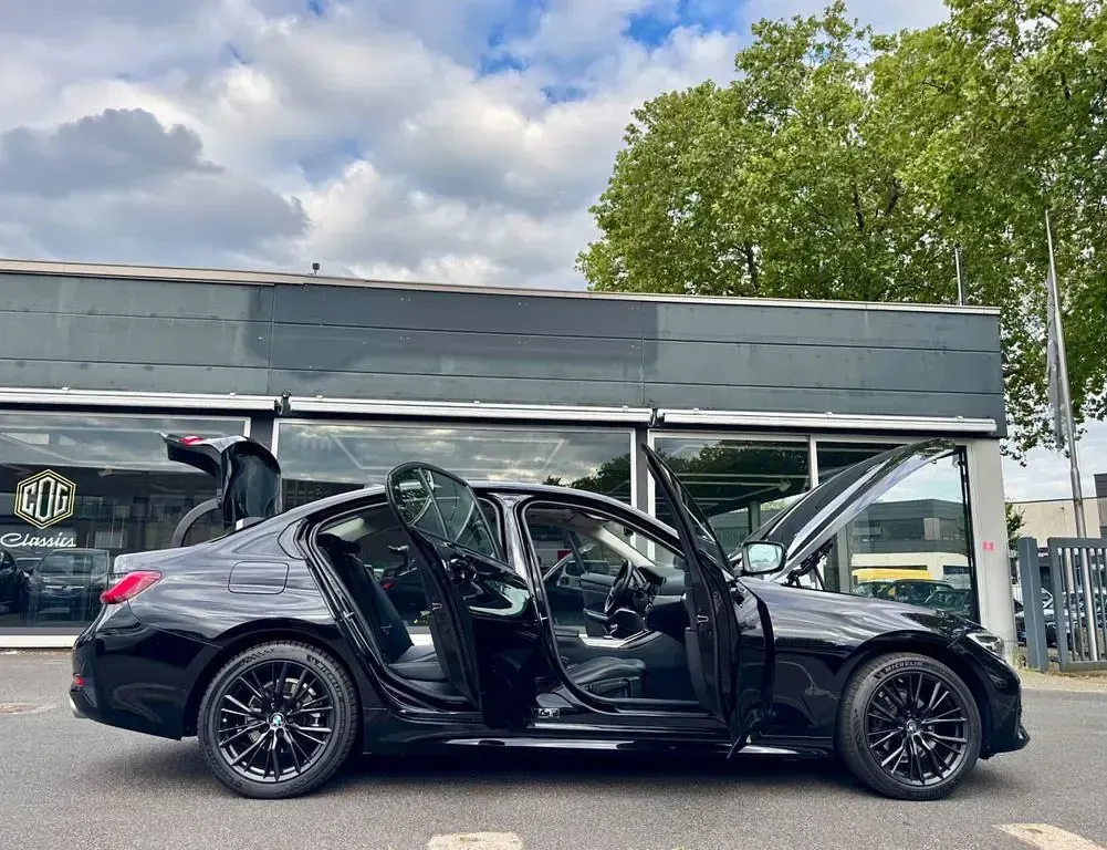 Gebraucht BMW 318 Performance 156 PS (114 kW) 2021 Schwarz Limousine