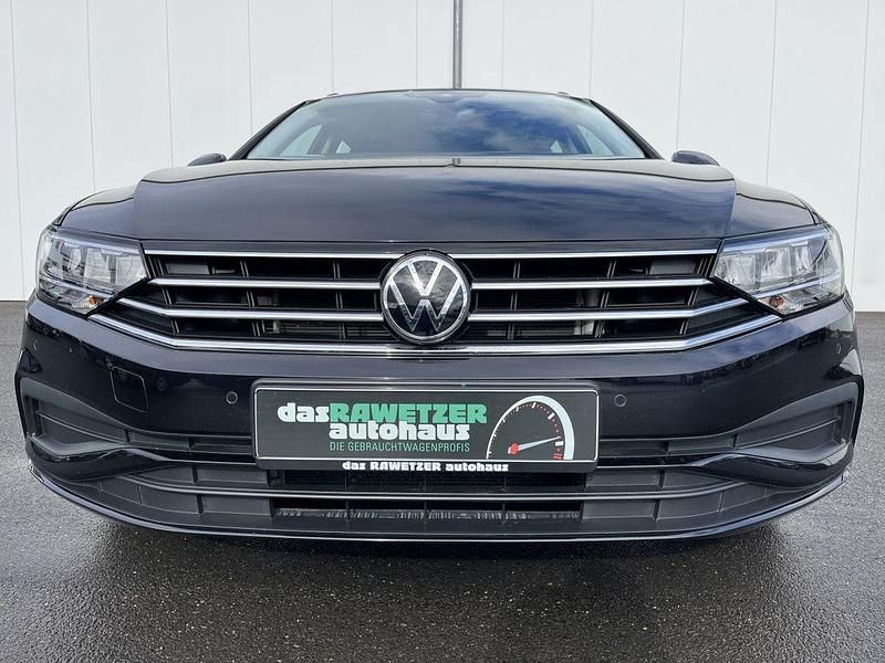 Gebraucht VW Passat Conceptline 150 PS (110 kW) 2022 Schwarz Kombi