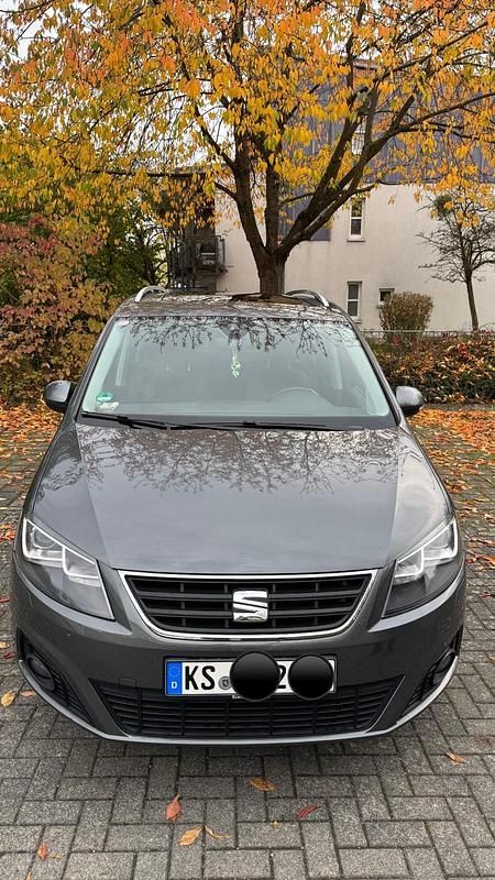Grau Gebraucht 2015 Seat Alhambra Van / Kleinbus | 12.000 € (Superpreis) - Bild 1/4