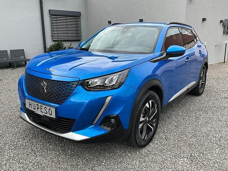 Gebraucht Peugeot e-2008 Allure 100 kW (136 PS) 2021 Blau SUV