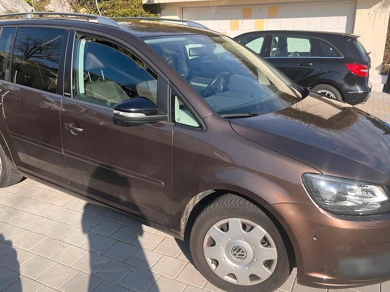 Gebraucht VW Touran 140 PS (102 kW) 2012 Braun Van / Kleinbus