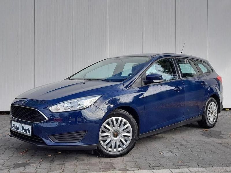 Gebraucht Ford Focus Trend 125 PS (91 kW) 2017 Blau Kombi