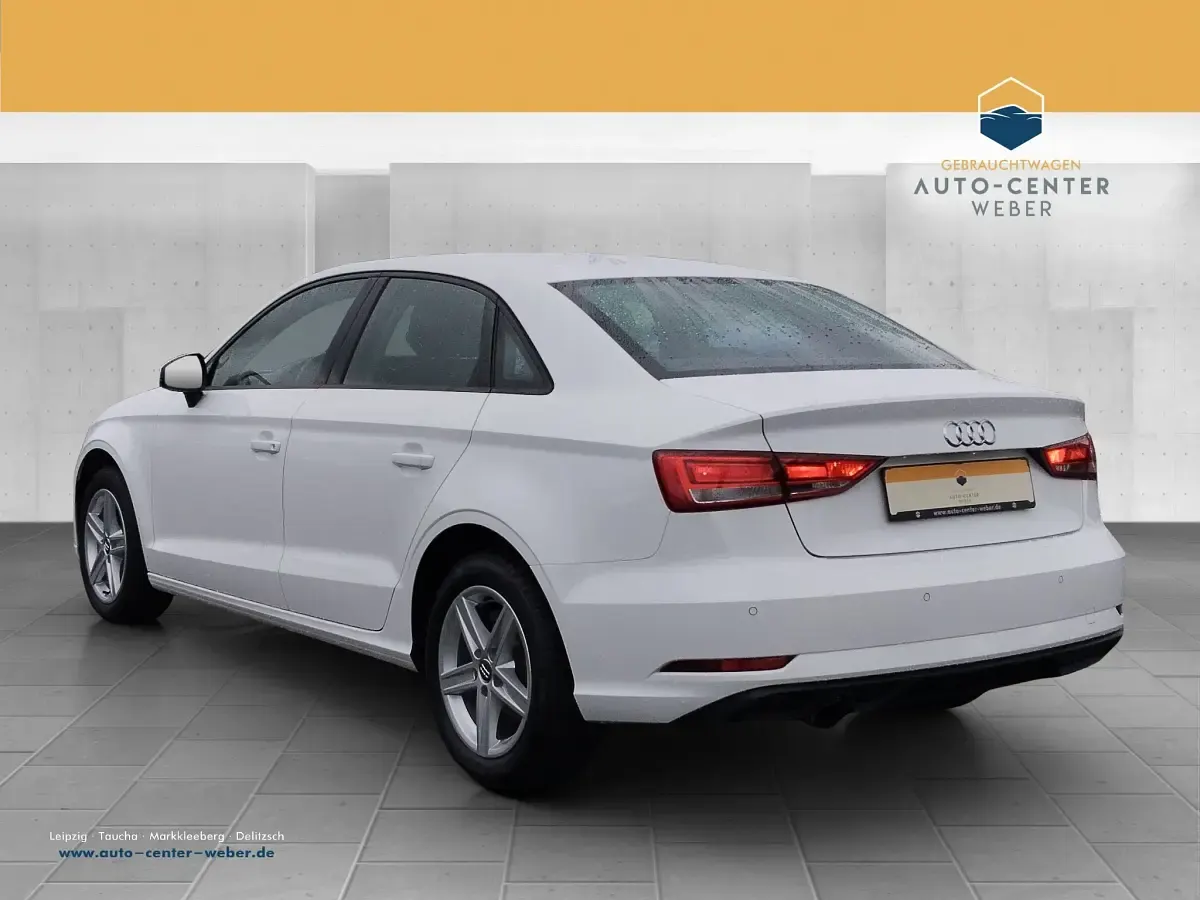 Usado Audi A3 Comfort 116 HP (85 kW) 2020 Branco Sedan
