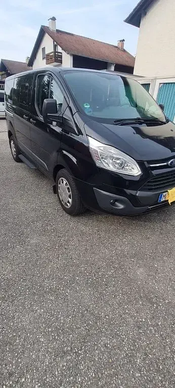 Gebraucht Ford Tourneo 131 PS (96 kW) 2017 Van / Kleinbus