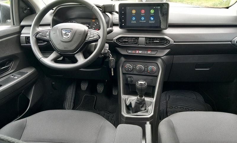 Gebraucht Dacia Sandero Comfort 67 PS (49 kW) 2022 Weiß Limousine