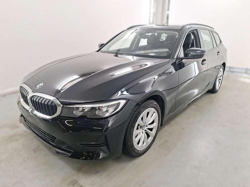 Gebraucht BMW 318 Advantage 156 PS (114 kW) 2021 Black sapphire metallic Kombi