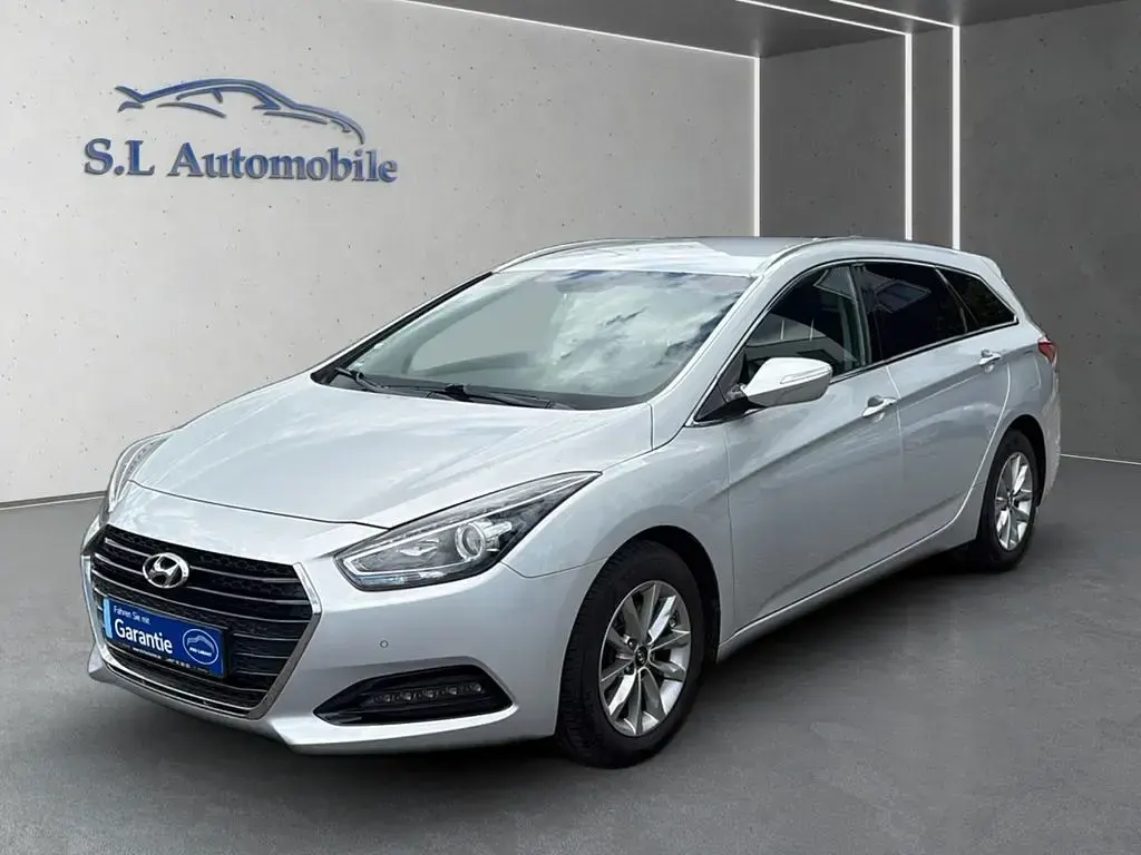 Gebraucht Hyundai i40 Trend 141 PS (103 kW) 2017 Silber Kombi