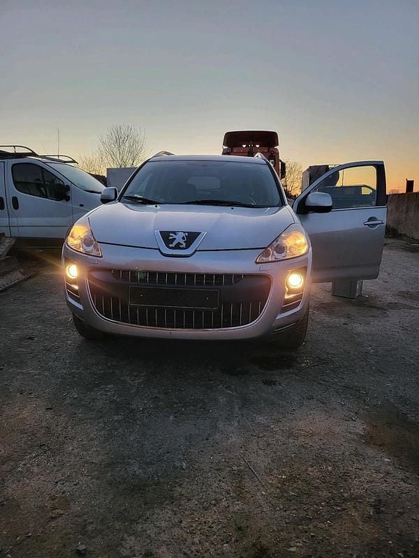 Gebraucht Peugeot 4007 156 PS (114 kW) 2008 Silber SUV