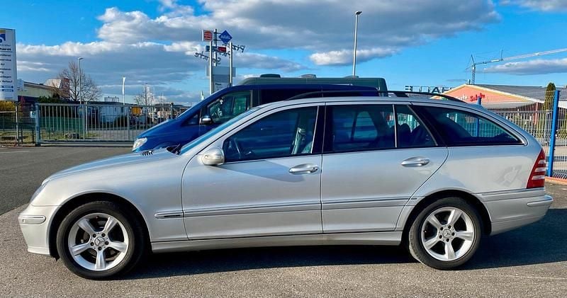 Gebraucht Mercedes C220 150 PS (110 kW) 2007 Silber Kombi