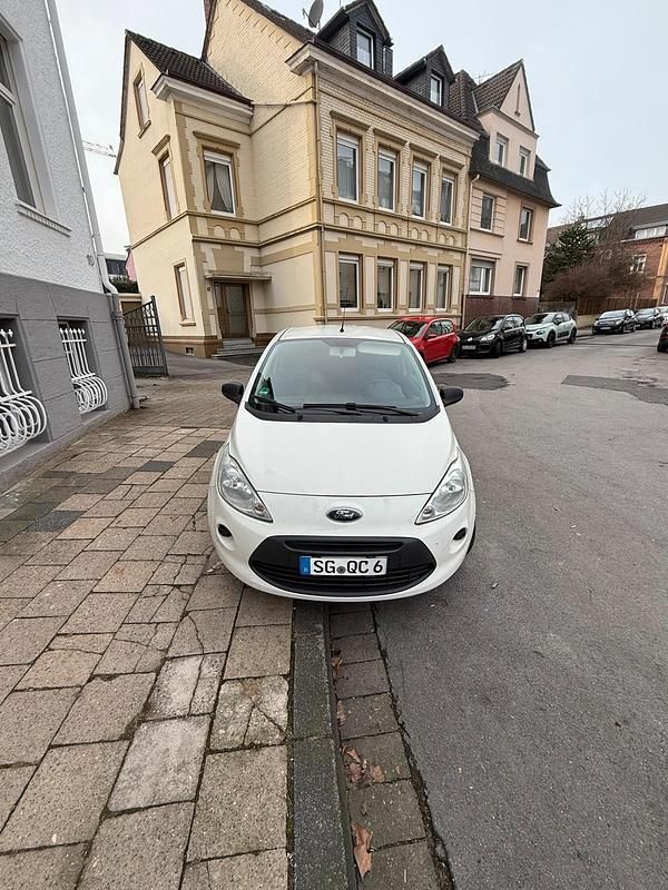 Gebraucht Ford Ka 69 PS (50 kW) 2010 Weiß Kleinwagen