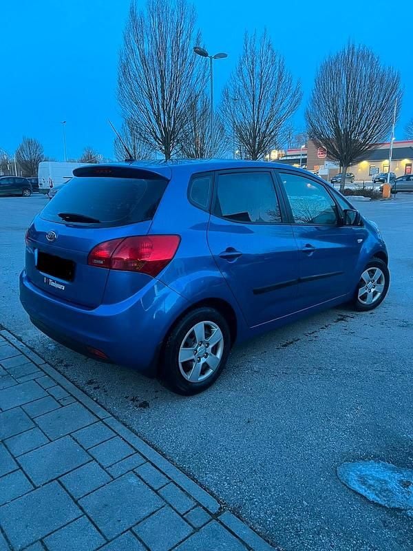 Blau Gebraucht 2011 Kia Venga Kleinwagen | 3.900 € (Guter Preis) - Bild 1/4