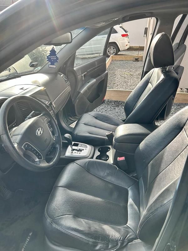 Schwarz Gebraucht 2011 Hyundai Santa Fe SUV | 11.000 € - Bild 1/4