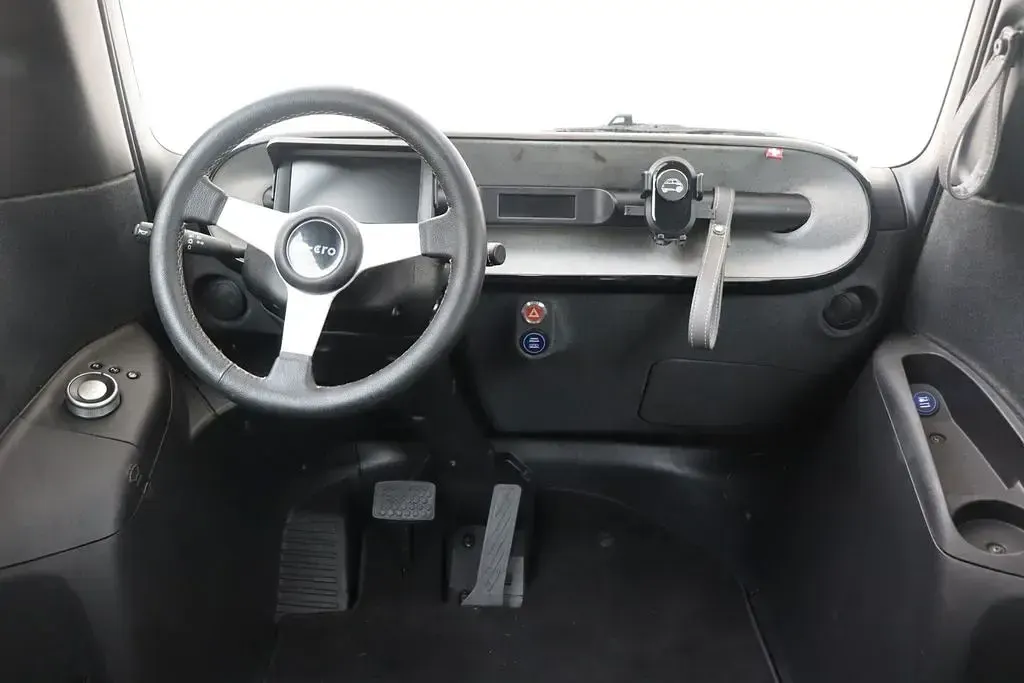 Gebraucht Micro Microlino L7e 14 kW (20 PS) 2024 Rot Kleinwagen