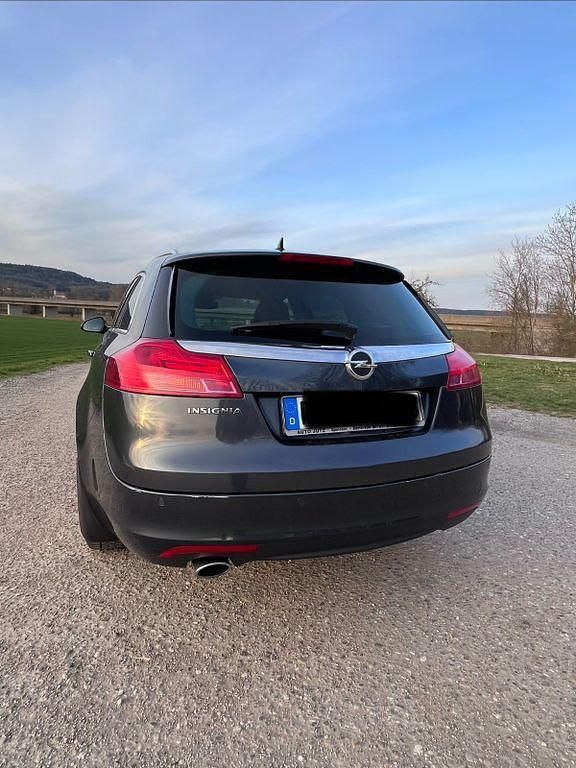 Gebraucht Opel Insignia 140 PS (102 kW) 2009 Blau Kombi