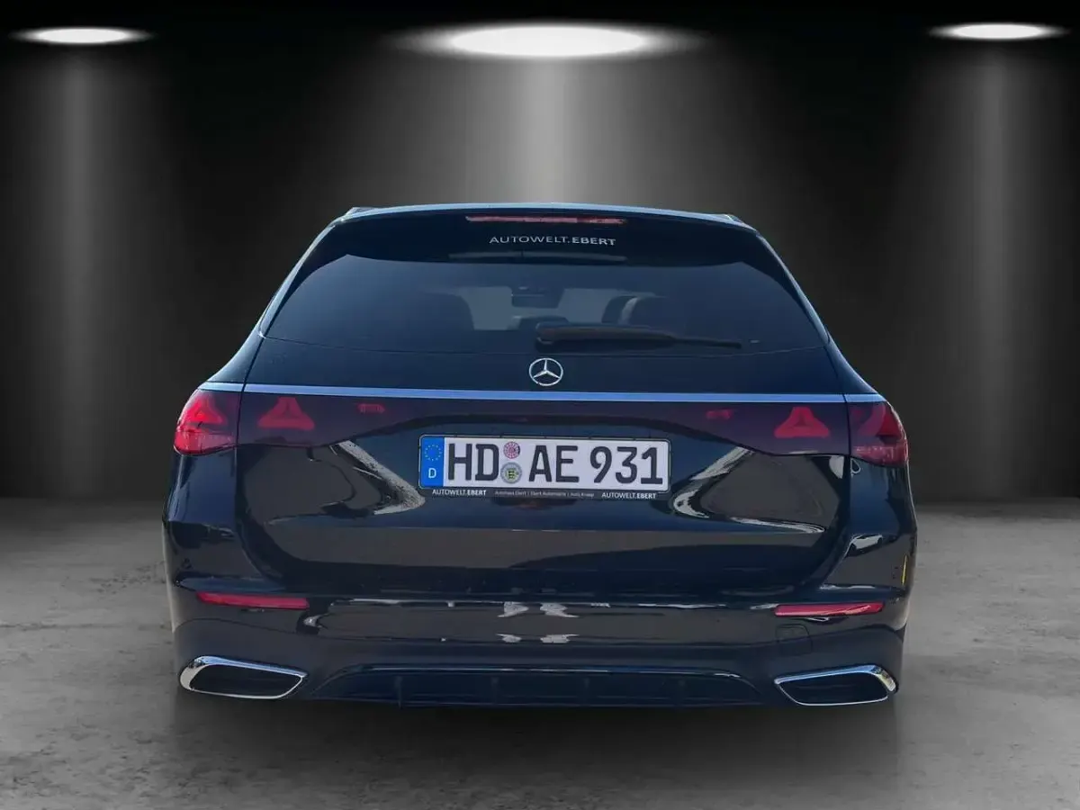 Gebraucht Mercedes E450 AMG 367 PS (269 kW) 2026 Schwarz Limousine