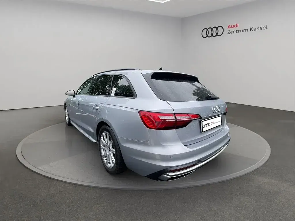 Gebraucht Audi A4 Advanced 163 PS (119 kW) 2023 Silber Kombi