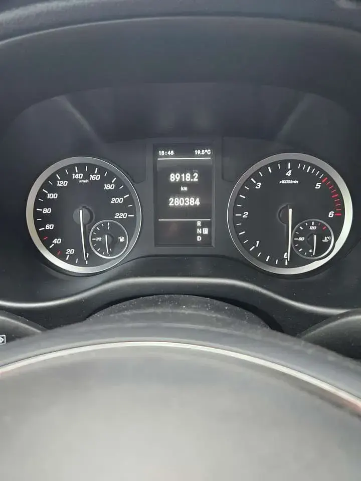 Gebraucht Mercedes Vito 190 PS (139 kW) 2020 Schwarz Van