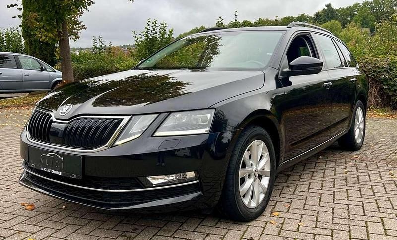 Schwarz Gebraucht 2020 Skoda Octavia Style Kombi | 16.290 € (Guter Preis) - Bild 1/4