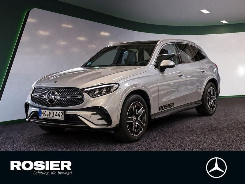 Silber / hightechsilber Gebraucht 2025 Mercedes GLC220 AMG SUV | 60.850 € (Etwas zu teuer) - Bild 1/4