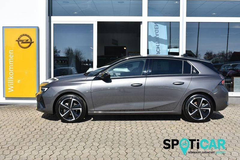 Vulkangrau Gebraucht 2024 Opel Astra Limousine | 25.400 € (Fairer Preis) - Bild 1/4