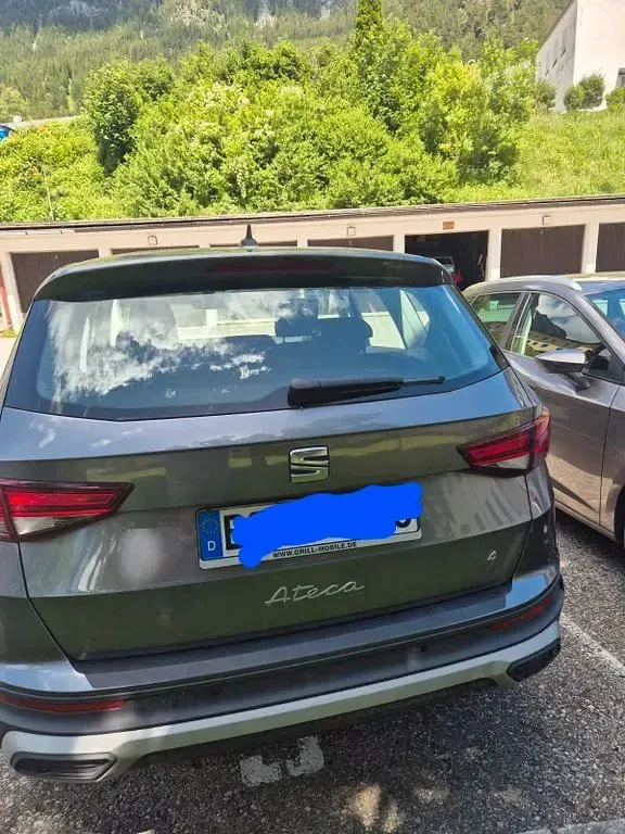 Gebraucht Seat Ateca 4Drive 150 PS (110 kW) 2023 Silber SUV