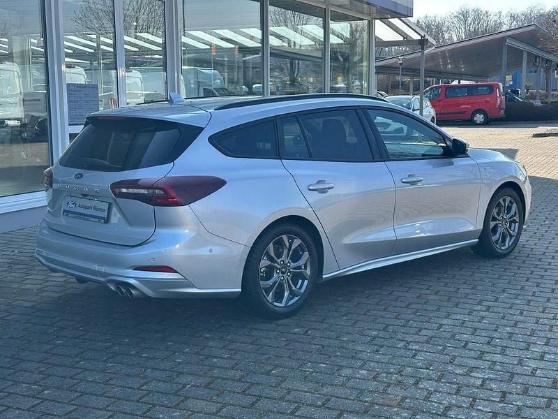 Gebraucht Ford Focus ST-Line X 155 PS (114 kW) 2025 Silber Limousine