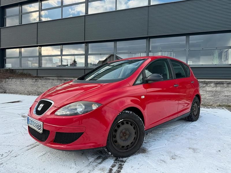 Rot Gebraucht 2006 Seat Altea Limousine | 1.490 € (Guter Preis) - Bild 1/4