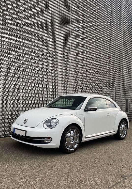 Weiß Gebraucht 2014 VW Beetle Design Limousine | 11.100 € (Fairer Preis) - Bild 1/4