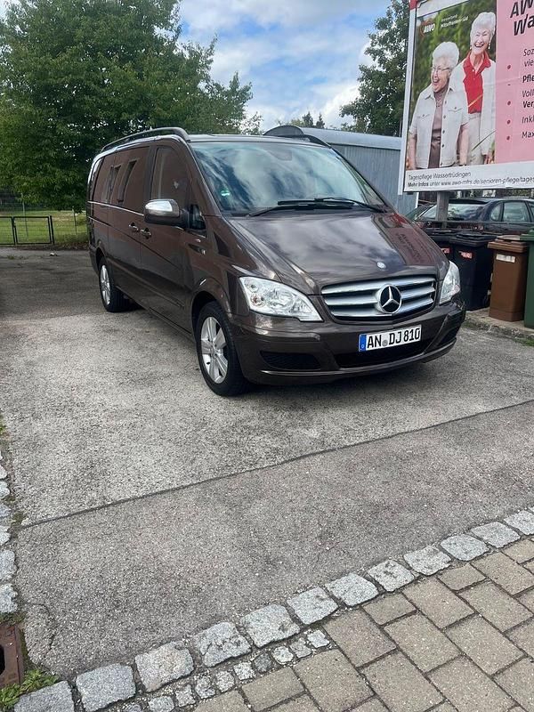 Braun Gebraucht 2012 Mercedes Viano Edition Van / Kleinbus | 16.300 € (Etwas zu teuer) - Bild 1/4