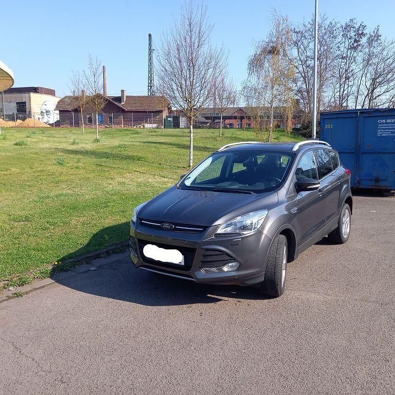 Gebraucht Ford Kuga SYNC Edition 150 PS (110 kW) 2016 Grau SUV