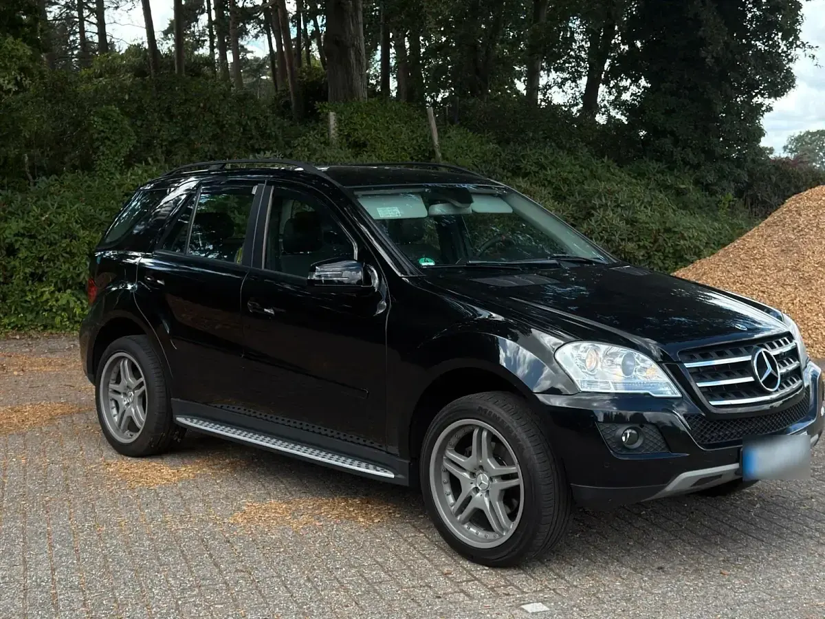 Gebraucht Mercedes ML320 224 PS (164 kW) 2009 SUV
