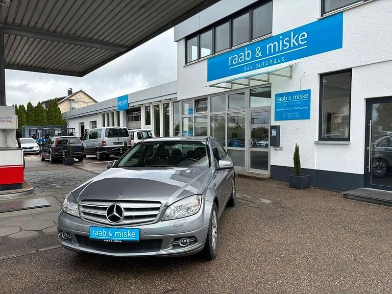 Gebraucht Mercedes C180 156 PS (114 kW) 2009 Silber Limousine