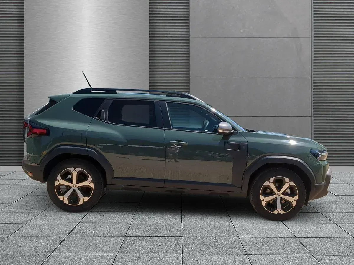 Neu Dacia Duster Journey 122 PS (89 kW) 2026 Safarigrüngrau SUV
