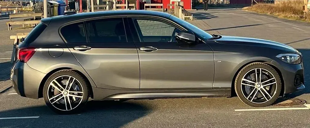 Gebraucht BMW 120 M Sport 184 PS (135 kW) 2019 Grau Limousine