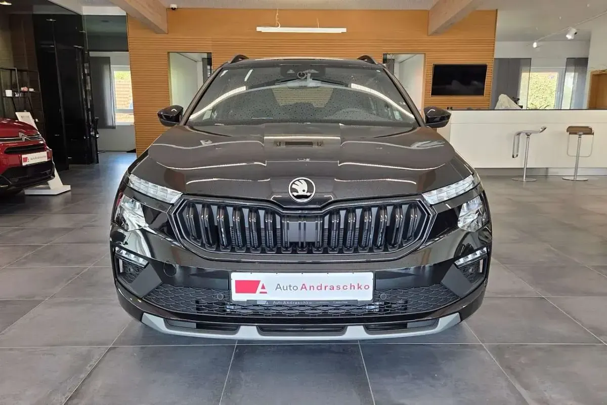 Neu Skoda Kamiq Dynamic 116 PS (85 kW) 2026 Blackmagic perleffekt SUV