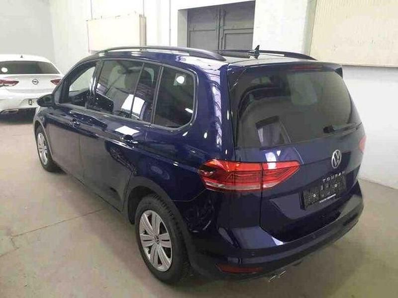 Gebraucht VW Touran Highline 150 PS (110 kW) 2024 Blau Van / Kleinbus