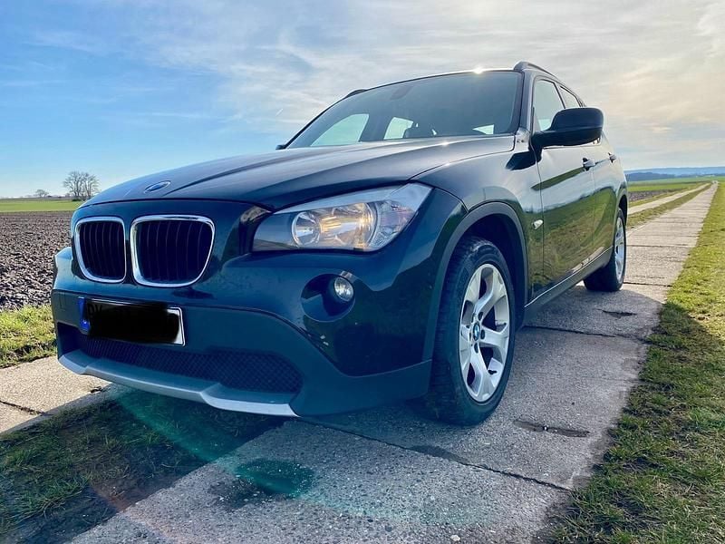 Gebraucht BMW X1 143 PS (105 kW) 2010 Schwarz SUV