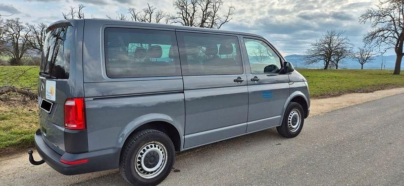 Gebraucht VW Transporter 150 PS (110 kW) 2015 Grau Van