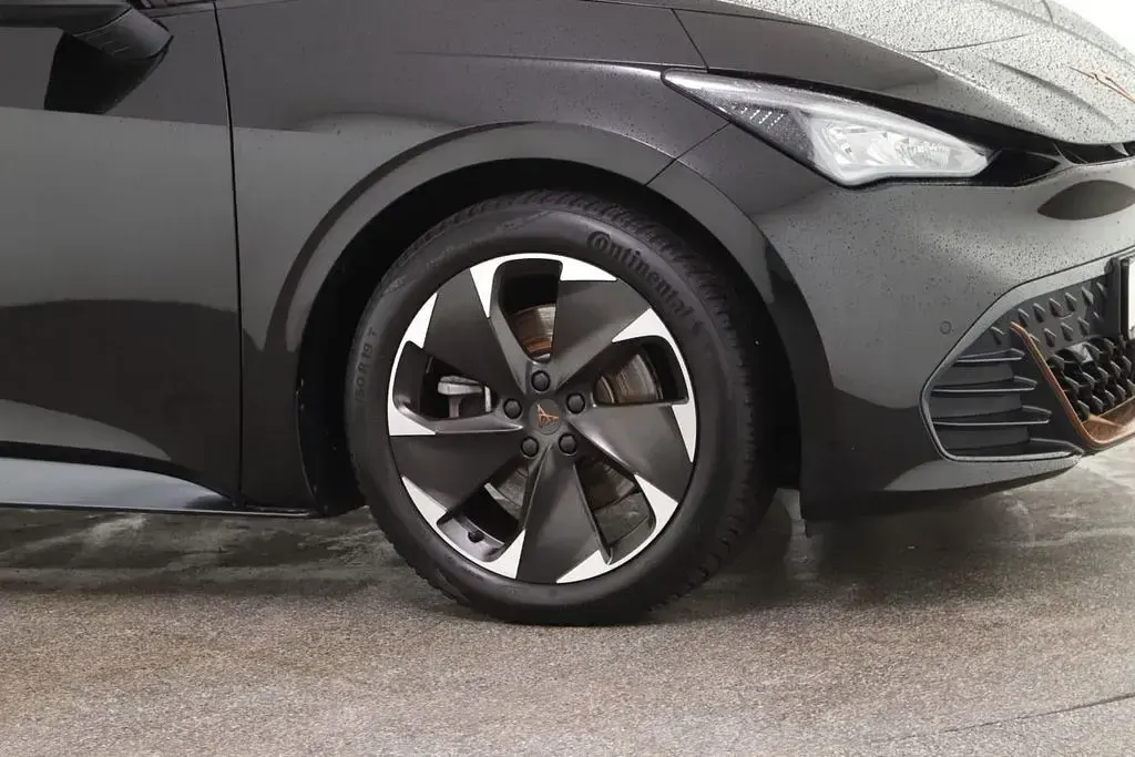 Gebraucht Cupra Born 169 kW (231 PS) 2025 Mythosschwarz Kleinwagen