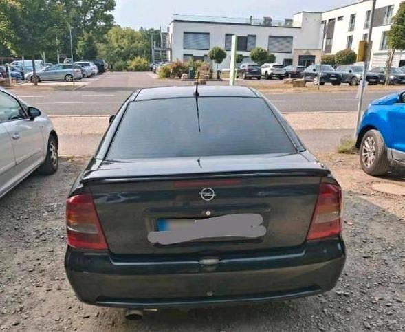Gebraucht Opel Astra 125 PS (91 kW) 2000 Schwarz Coupé