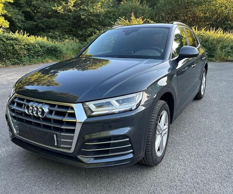 Grau Gebraucht 2019 Audi Q5 Sport SUV | 27.000 € (Superpreis) - Bild 1/4