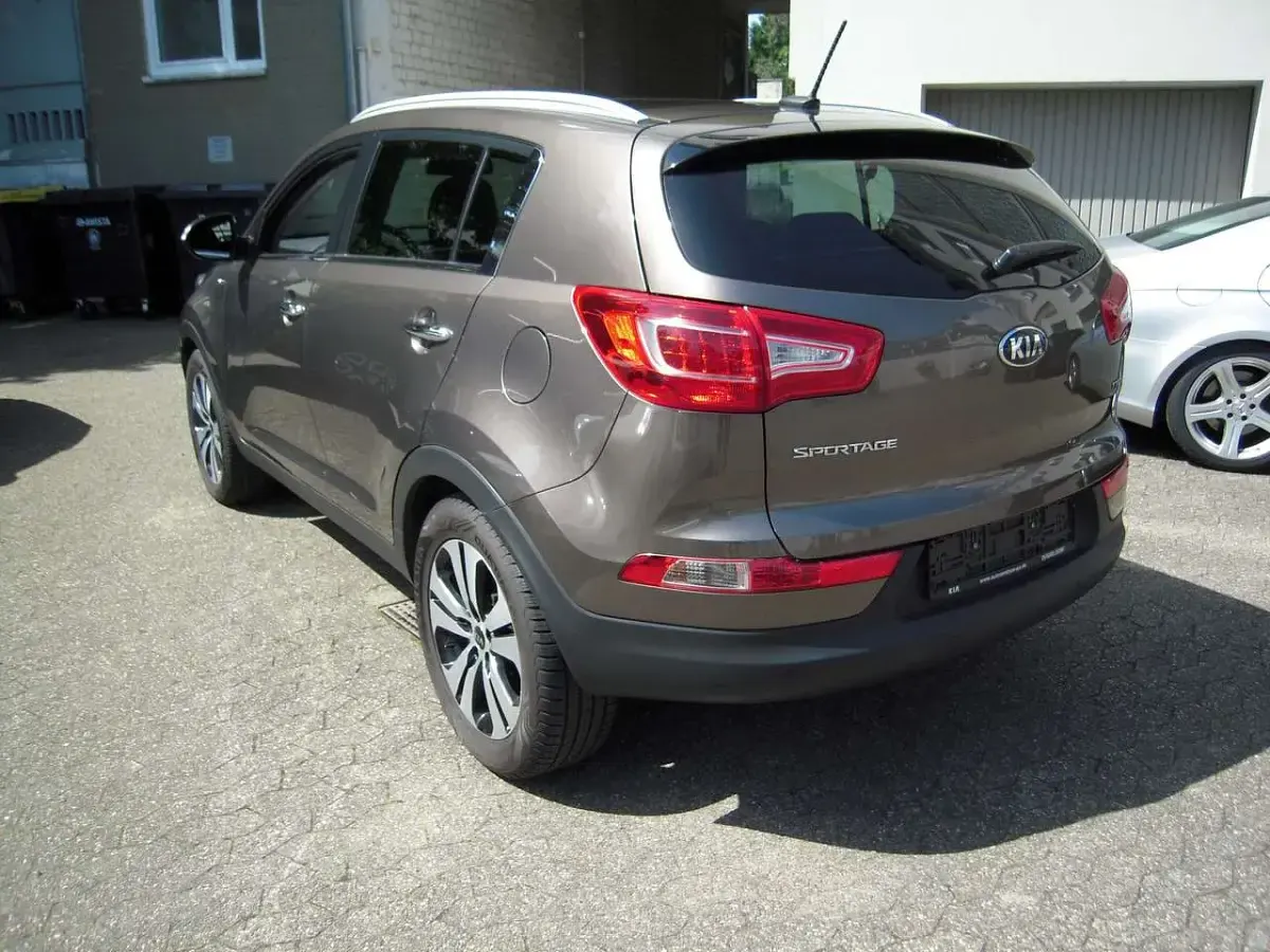 Gebraucht Kia Sportage Attract 184 PS (135 kW) 2013 (d5u) sand track m SUV