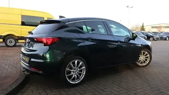 Gebraucht Opel Astra Dynamic 136 PS (100 kW) 2016 Grün Limousine