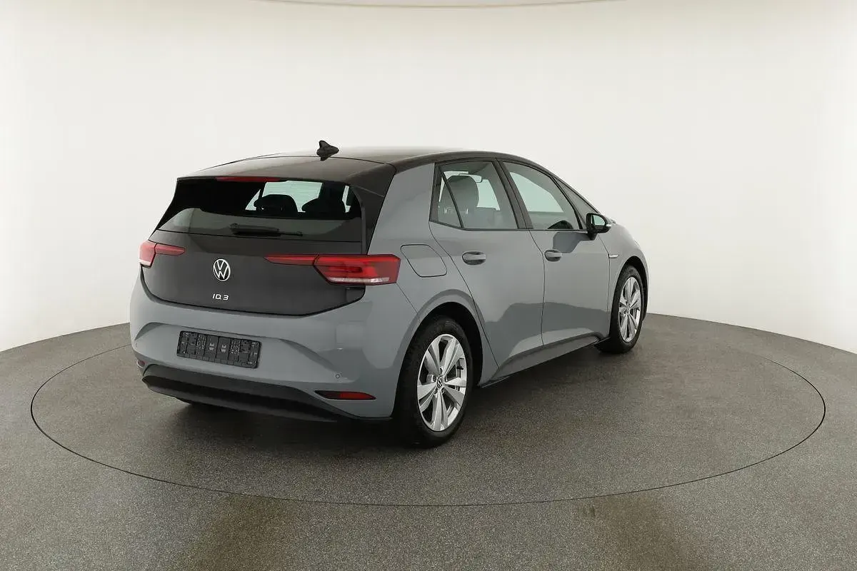 Gebraucht VW ID.3 Pro Performance 150 kW (204 PS) 2021 Mondsteingrau/ dach schwarz Kleinwagen