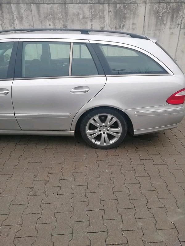 Gebraucht Mercedes E240 2003 Silber Kombi